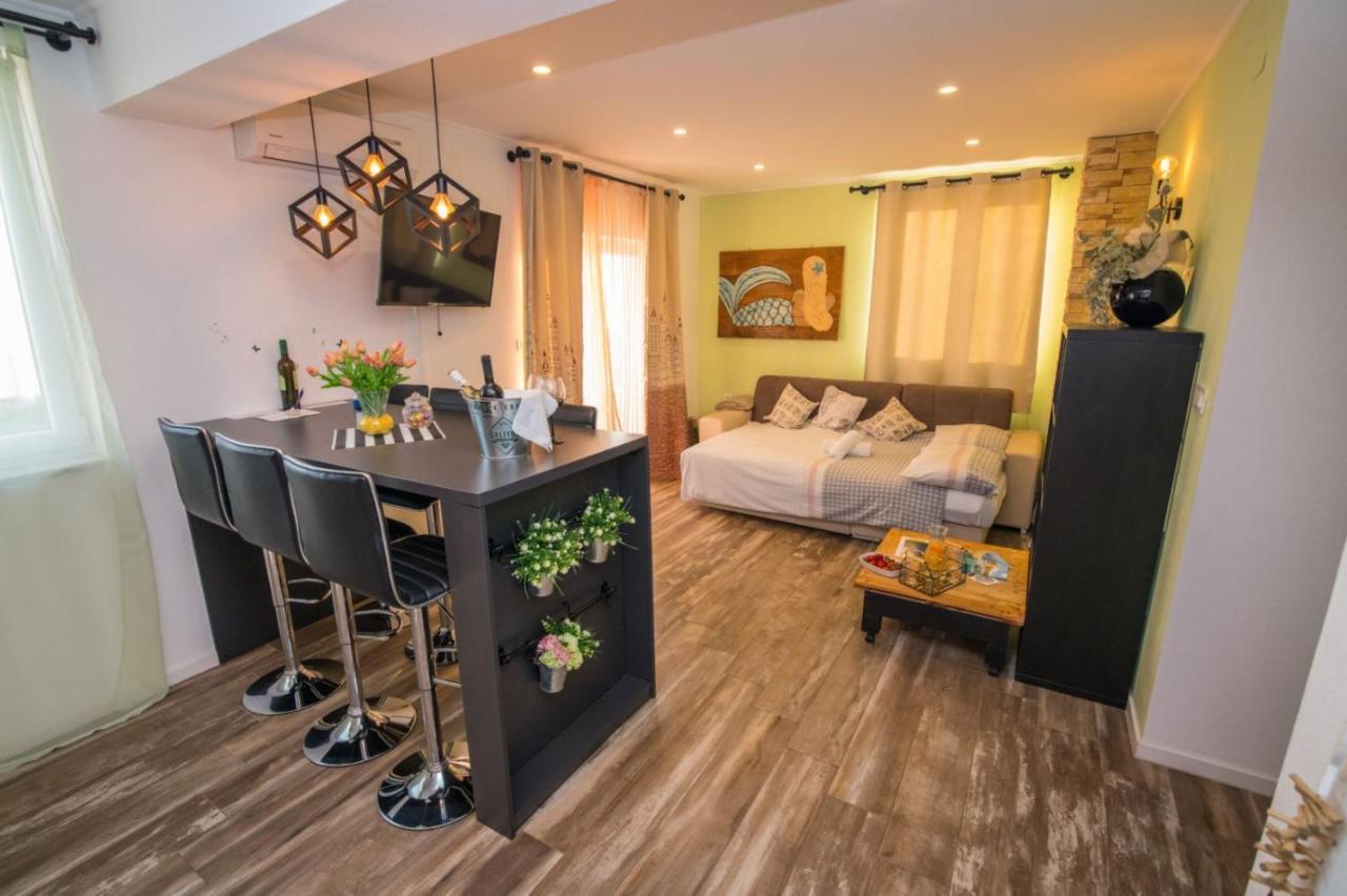 Apartment Traversa Novalja Εξωτερικό φωτογραφία